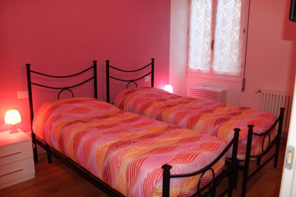 Rooms Of Love Pavia Oda fotoğraf